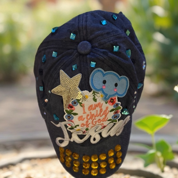 Heavenly Threads - Picture 4 of 6